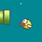 Gul pixelgrafikfågel flyger mot ett grönt rör med blå bakgrund