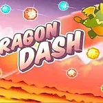 Tecknad grön drake med vingar flyger över en färgstark himmel med texten Dragon Dash och omringad av lysande juveler