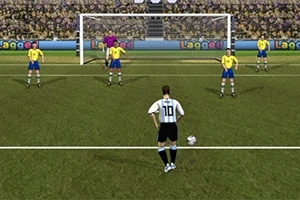 En fotbollsspelare i svartvit dräkt står redo att skjuta en straffspark medan fyra motståndare i gula tröjor och en målvakt väntar vid målet