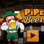 Tecknad karaktär i traditionell bayersk dräkt med ölsejdel, mot en bakgrund med träfat och texten Pipe Beer