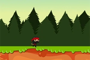 En tecknad ninjafigur med röd pannband springer genom en skog med höga granar och grön mark