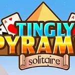 Texten Tingly Pyramid Solitaire med spelkort och en pyramid i bakgrunden